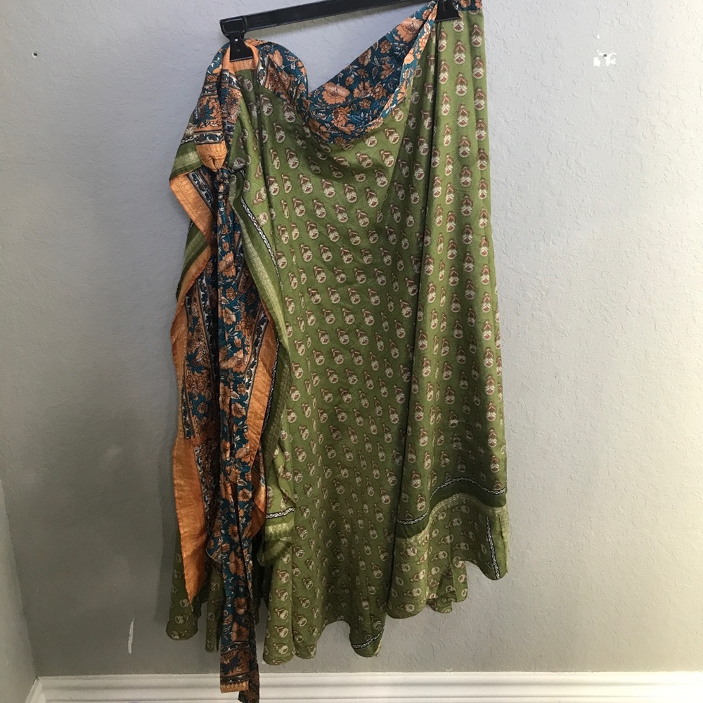 Earthbound trading co reversible skirt